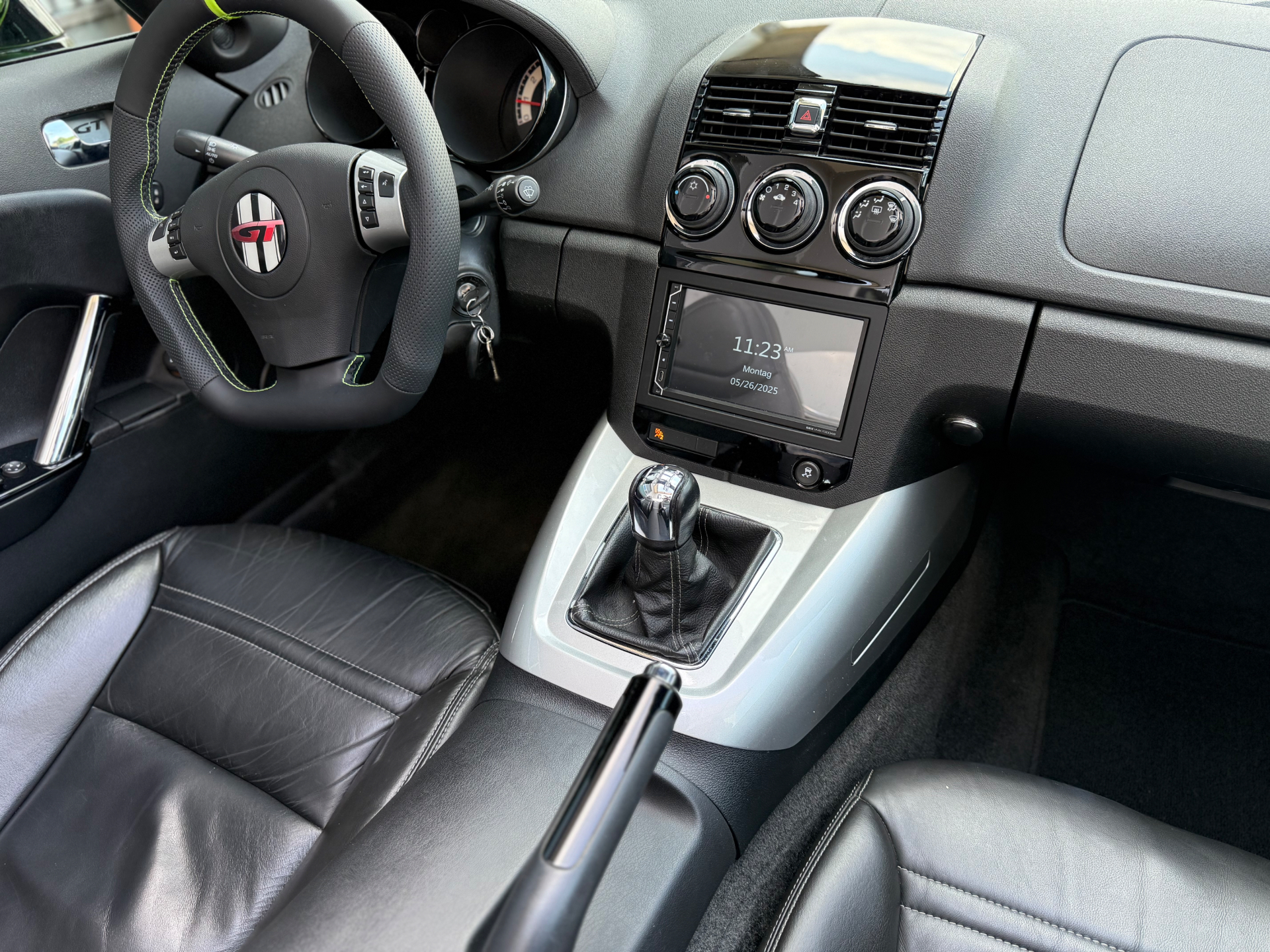 Opel GT Cockpit nach Multimedia-Upgrade