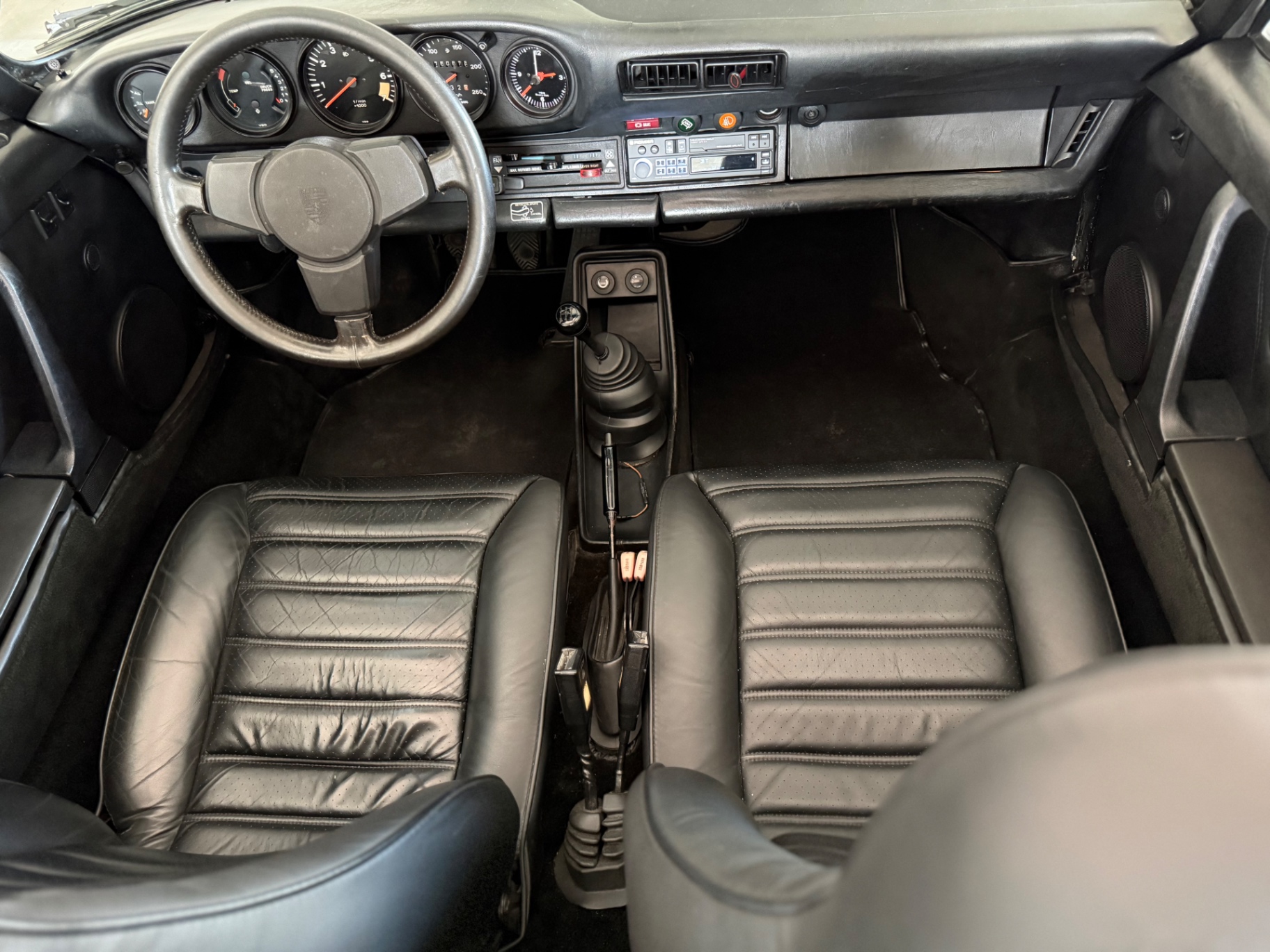 Porsche 911 G-Modell Cockpit – original erhalten
